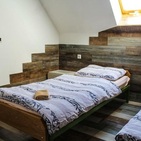 Sobe Sa Kupatilom Jajce 亚伊采 外观 照片