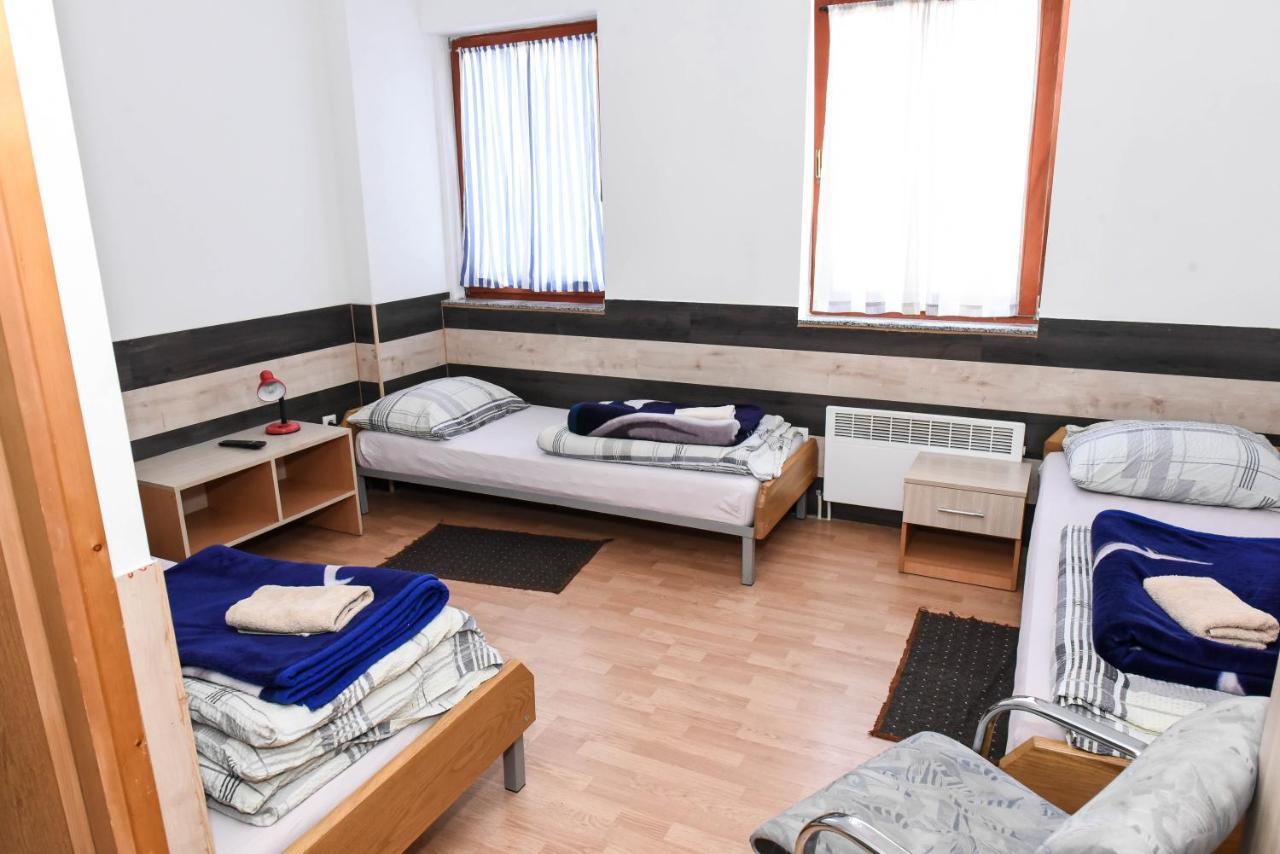 Sobe Sa Kupatilom Jajce 亚伊采 外观 照片